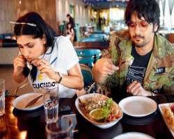 Ali Fazal eating non vegetarian food